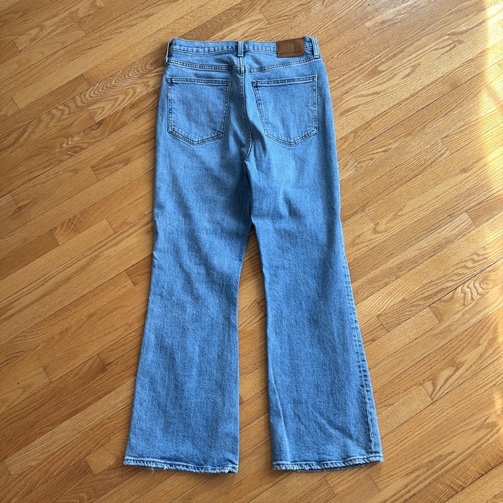 Aritzia Denim Forum Twiggy High Rise Flare - Picture 4 of 13